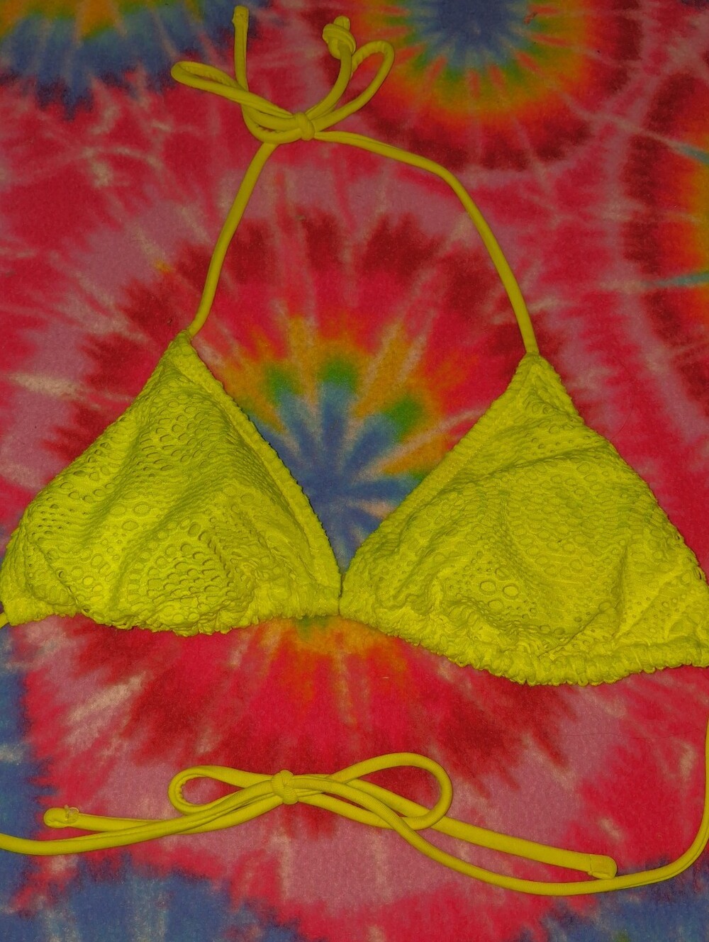 No Boundaries Yellow Triangle Bikini Top Size Medium